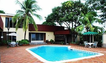 Estrella Hotel 3*